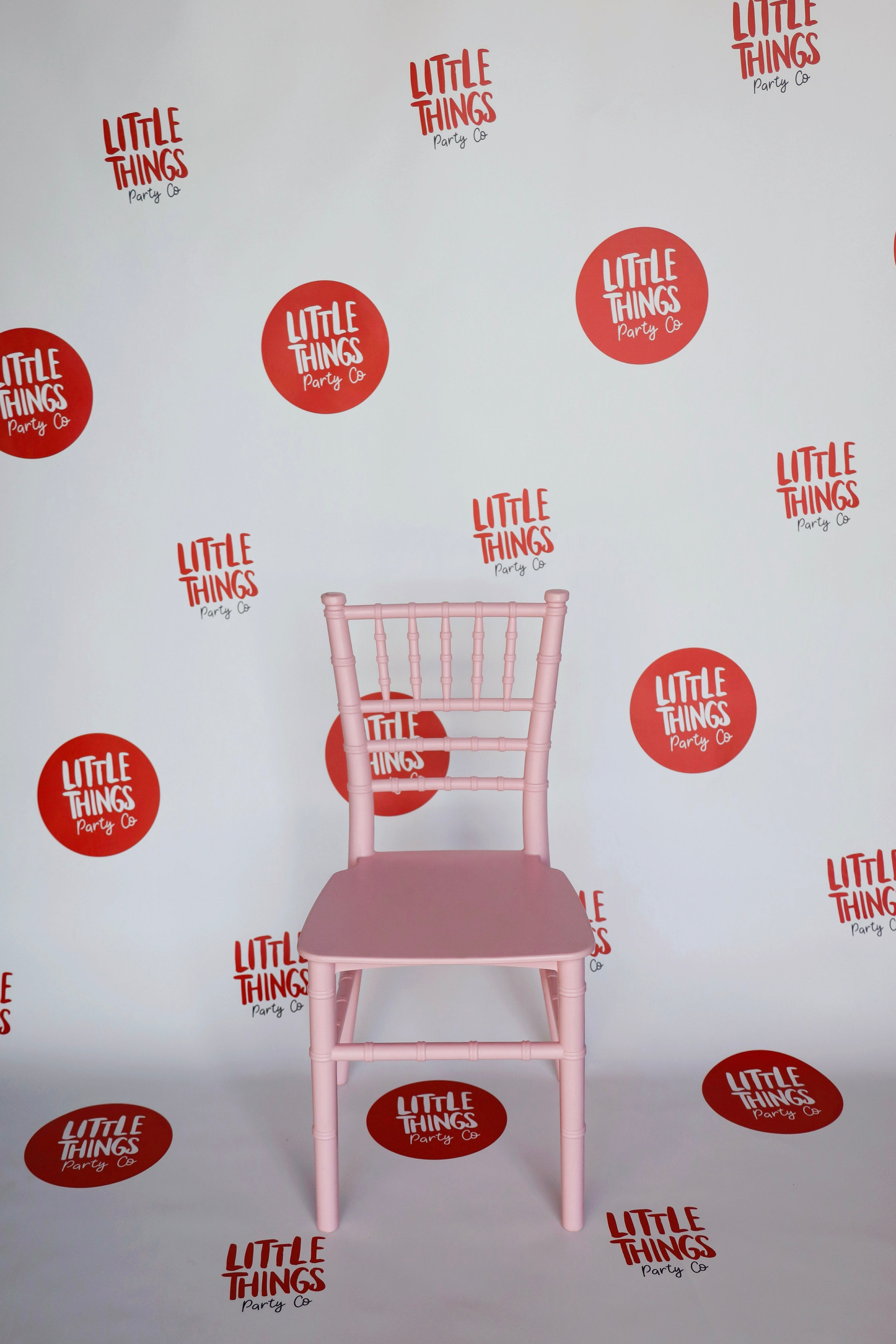 Kids' Pink Tiffany chairs