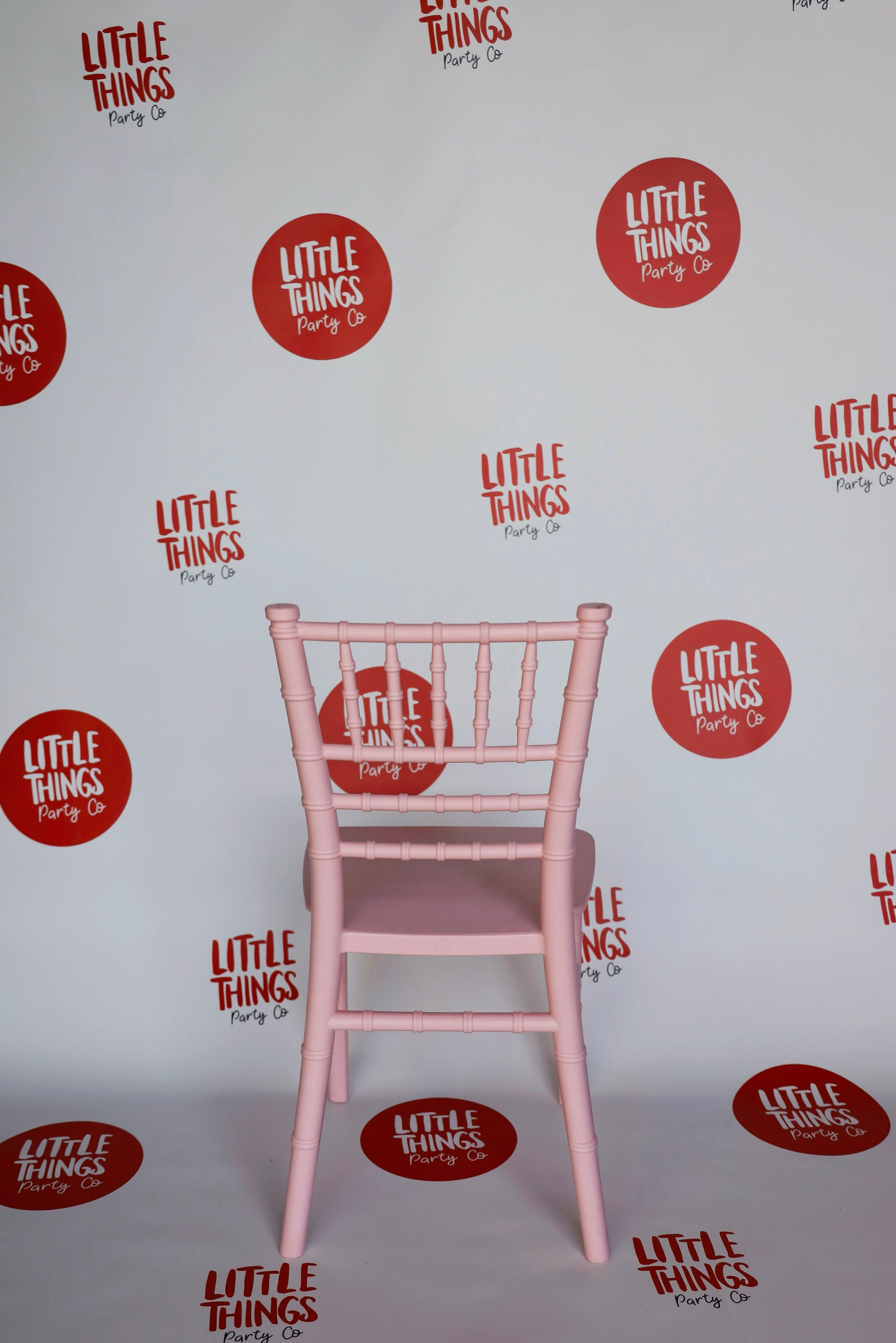 Kids' Pink Tiffany chairs